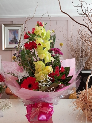 Elegant Arrangement 1